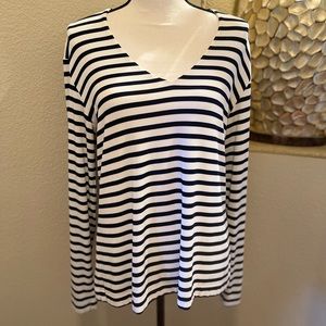 Chico’s travelers top